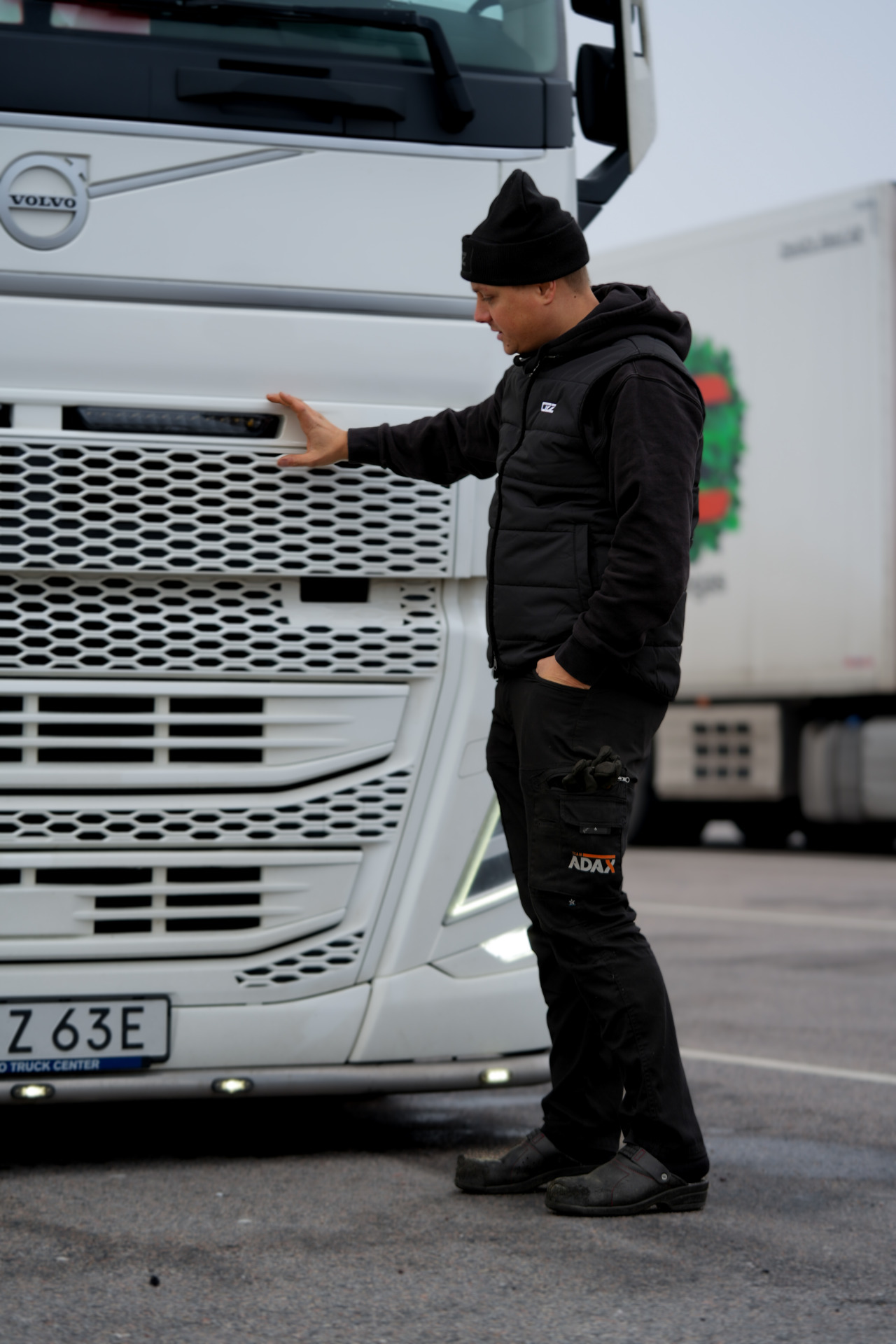 Panel LED OZZ XB1 15” czarny - obrazek 5