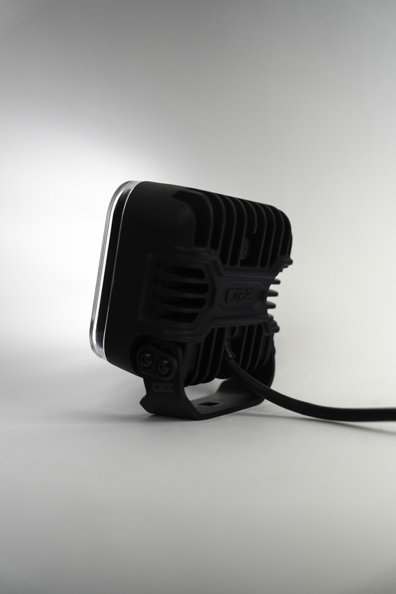 Reflektor drogowy LED OZZ SQR 5” czarny - obrazek 9